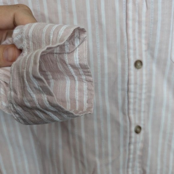 Universal Thread Pink Strip Button Down Collared Blouse Shirt Woman M  - Stain - Picture 6 of 9